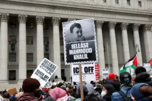 مجلس الهجرة يرفض استئناف محمود خليل ويزيد من خطر ترحيله