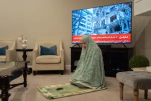 الجالية العربية تشعر بأن السلام أبعد من أي وقت مضى مع استمرار القلق على العائلات في لبنان