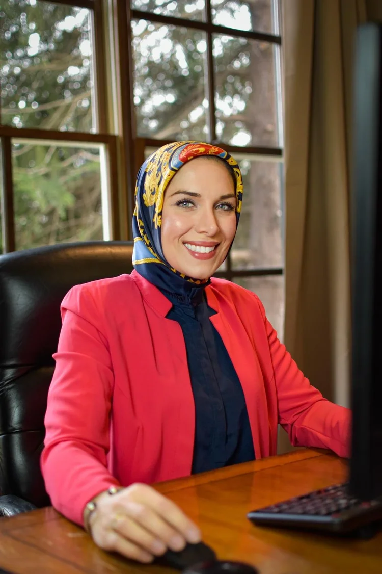 هبة غالب محامية هجرة عربية في أتلانتا، جورجيا